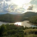 Terrain au  bord de lac avec un Cadre exceptionnel et beau paysage